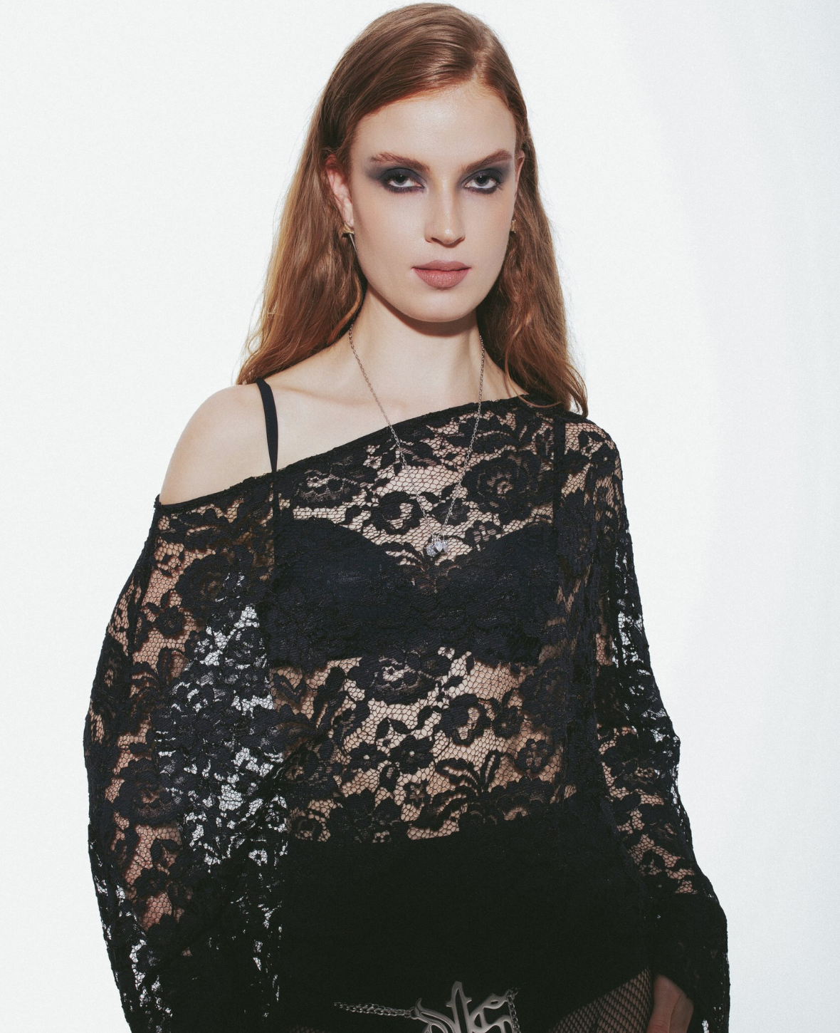 GUIPUR LACE PONCHO BLOUSE IN BLACK